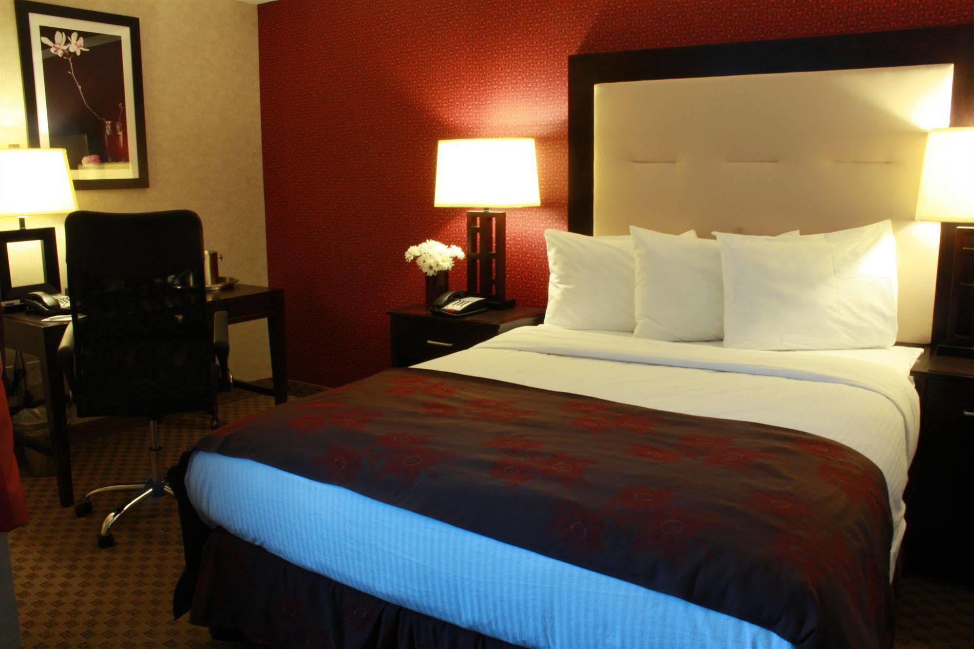 Hotel The Lloyd Stamford, Tapestry Collection By Hilton Exterior foto